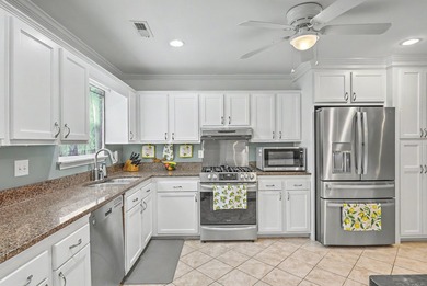 This spacious approximately 3,600-square-foot split-level home - photo 7