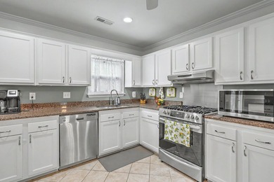 This spacious approximately 3,600-square-foot split-level home - photo 8