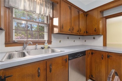 Welcome to 350 Essex Road in North Kingstown. This - photo 8