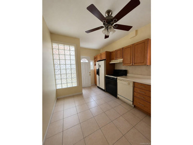 Exceptional opportunity to own a detached two-family home in a - photo 2