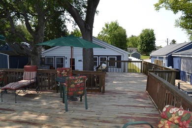 Immaculately maintained and truly move-in ready, this charming - photo 4