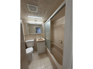 Exceptional opportunity to own a detached two-family home in a - photo 7