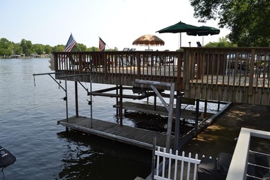 Immaculately maintained and truly move-in ready, this charming - photo 9