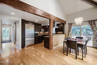 Beautifully maintained 4-bedroom, 4.5-bath duplex in a prime - photo 7