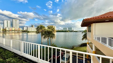 ***MOTIVATED SELLER***
Smart-buy opportunity in Sunny Isles!