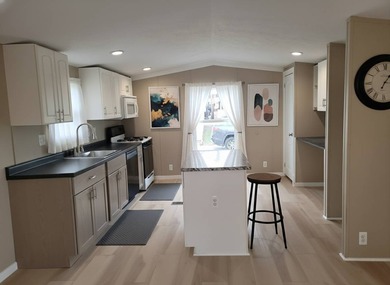 Cass Lake Home For Sale in Keego Harbor Michigan