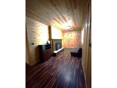 Charming and cozy 2-bedroom, 1.5-bath lake house in a highly - photo 2