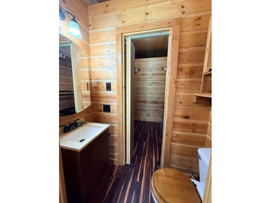 Charming and cozy 2-bedroom, 1.5-bath lake house in a highly - photo 8