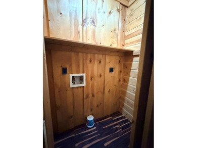 Charming and cozy 2-bedroom, 1.5-bath lake house in a highly - photo 10