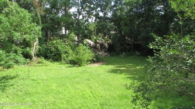 Great price on this *fixer* home. Great location and a very nice - photo 15