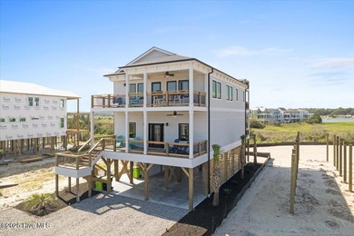 Welcome to 25 Grand View Drive, a stunning custom-built 2023