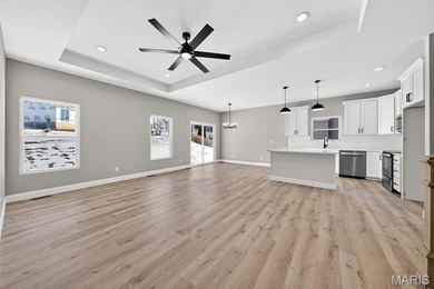 New Construction!! A 1,303 sq. ft. ranch featuring 2 bedrooms, 2 - photo 3