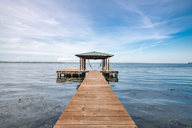 Nestled on the widest, most breathtaking expanse of Lake - photo 2