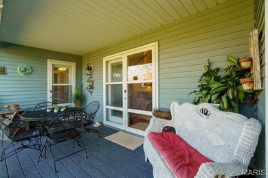 This esquite Condo is overlooking the sparkling Lake and the - photo 2