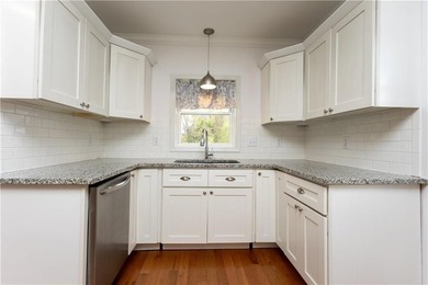 Discover the perfect blend of privacy and comfort in this - photo 16
