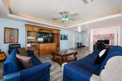 Welcome to your own slice of Florida paradise! This beautifully - photo 17