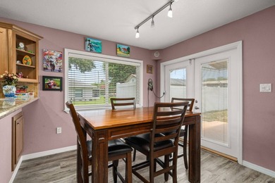 Welcome to your own slice of Florida paradise! This beautifully - photo 20