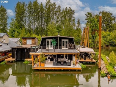 Lake Home For Sale in Portland, Oregon