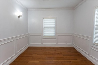 Discover the perfect blend of privacy and comfort in this - photo 21