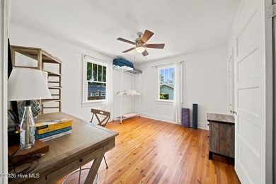 Some homes just have good bones. This 1930 Craftsman in Carolina - photo 22