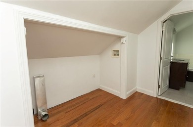 Discover the perfect blend of privacy and comfort in this - photo 23