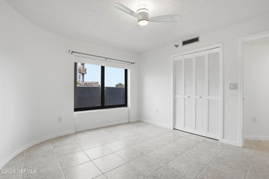 Welcome home to this beautiful 3-bedroom condo in the heart of - photo 25