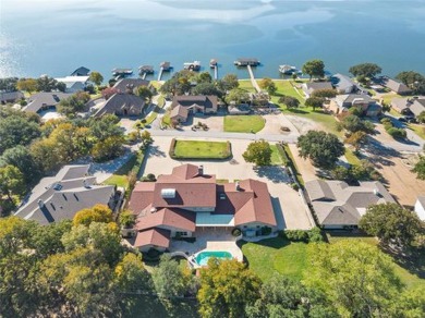 Lake Granbury Home For Sale in De Cordova Texas