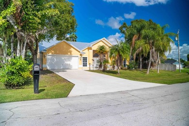Discover this amazing home Pool home featuring 3 bedrooms, 2 - photo 3