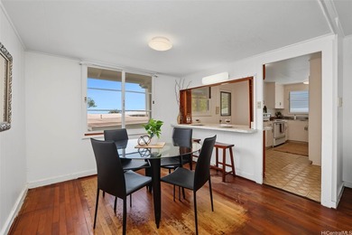 Discover the potential of this well-maintained single-level home - photo 3