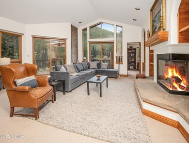 Enjoy an easy, carefree life in this magnificent creekside home - photo 7