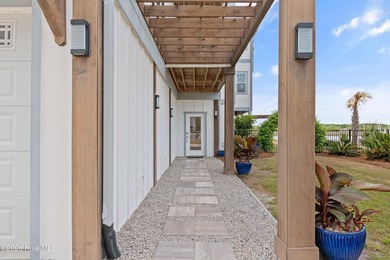 This one-of-a-kind custom-built luxury retreat in Ocean Isle - photo 20