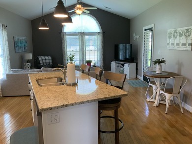 Well maintained 3 bedrooms 2 1/2 bath townhouse in desirable - photo 10