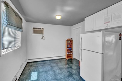 Wide-Line High Ranch featuring 4-5 bedrooms, 2 Full Baths, a Den - photo 26