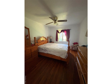 Charming 3-bedroom, 1-bathroom single-family home at 3485 Mickle - photo 13