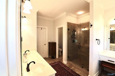 Beautifully maintained patio home located in the gated golf - photo 13