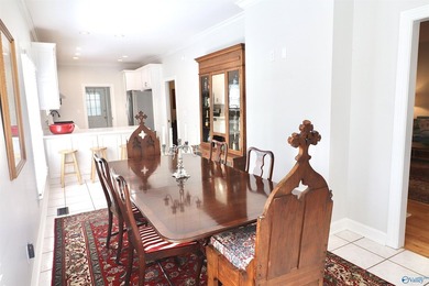Beautifully maintained patio home located in the gated golf - photo 17