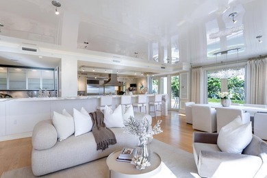 Spectacular and rarely found direct oceanfront villa with - photo 18