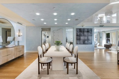 Spectacular and rarely found direct oceanfront villa with - photo 19