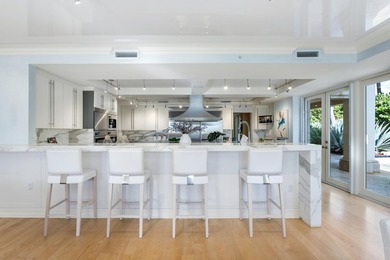 Spectacular and rarely found direct oceanfront villa with - photo 23