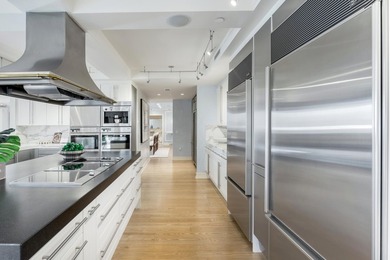Spectacular and rarely found direct oceanfront villa with - photo 29
