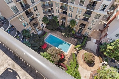 Uptown Charlotte corner penthouse living with the perfect blend - photo 30