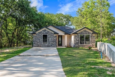 Home For Sale in Payne Springs Texas