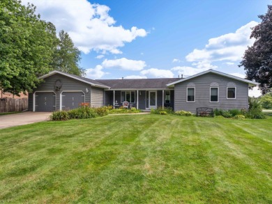 Lake Home For Sale in Shawano, Wisconsin
