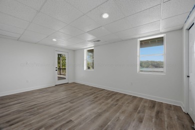 Smith Lake (Rock Creek) A fully renovated lake cottage on a nice - photo 35