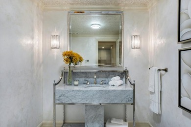 Spectacular and rarely found direct oceanfront villa with - photo 47