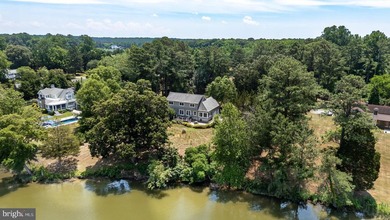 Nestled on Peachblossom Creek in Easton is a property that won't - photo 2