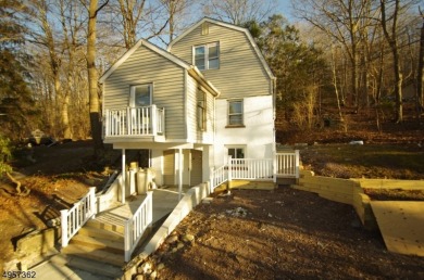 Cozy Lake Home For Sale in Jefferson New Jersey