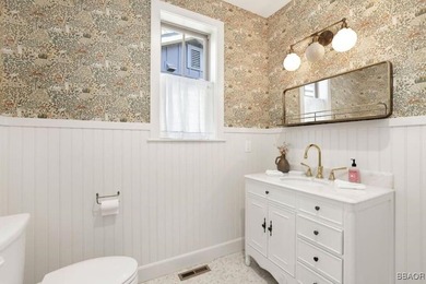 Big Reduction! Don't miss this stunning home built to entertain - photo 11
