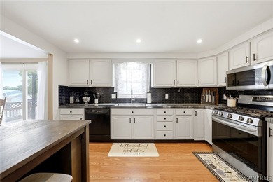Truly a home you can move right in and enjoy!! An open floor - photo 12