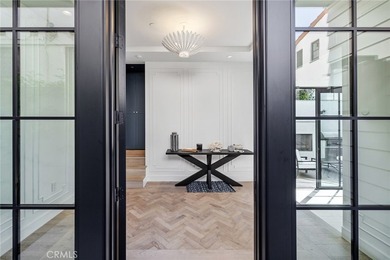This fully furnished rental is available for the months of - photo 14